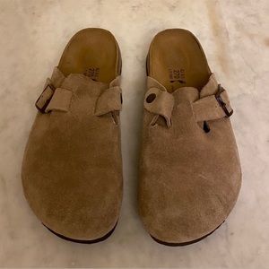Size 11 Birkenstocks, tan suede, gently used IN TREND!!